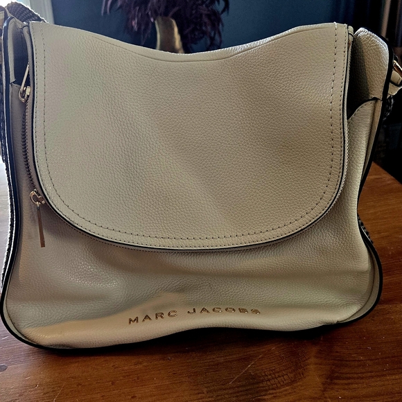 Marc Jacobs Light Gray Crossbody Bag - Picture 2 of 6
